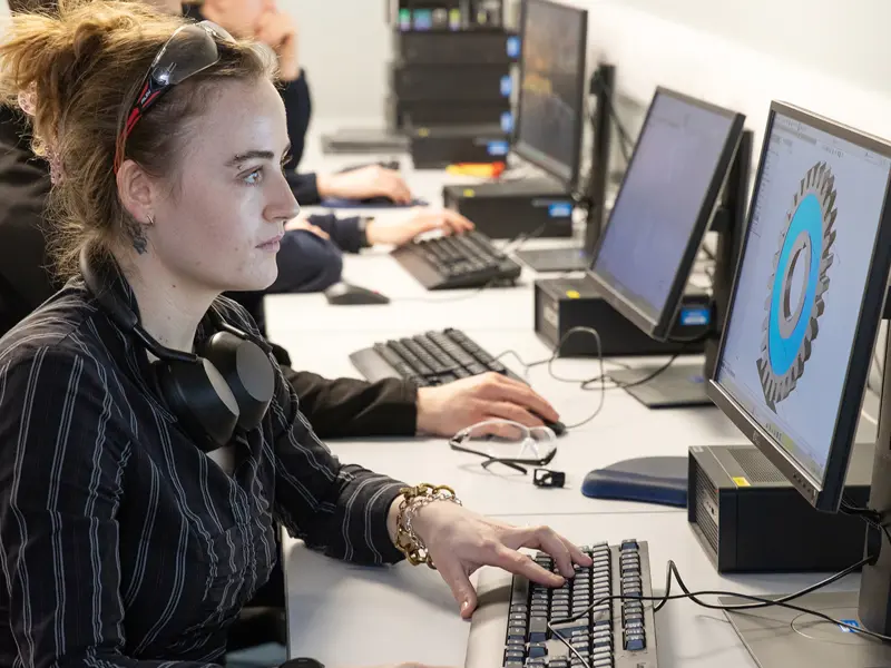 Engineering Apprenticeships and Training Courses - EKGTA